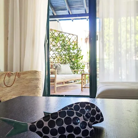Blue House 30m From The With Sea View *