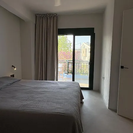 Vakantiehuis Blue House 30m From The With Sea View