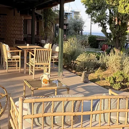 Ferienhaus Blue House 30m From The With Sea View