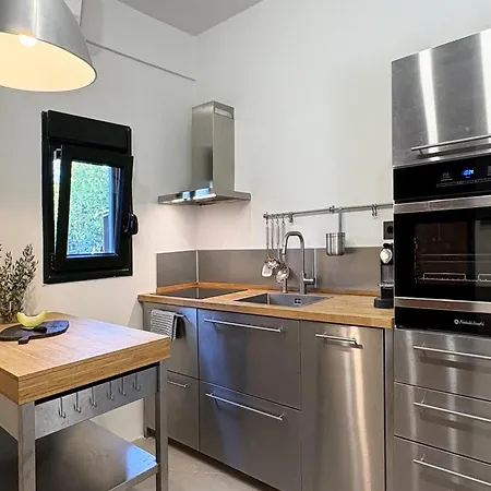 Blue House 30m From The With Sea View * Nikiti (Sithonia)
