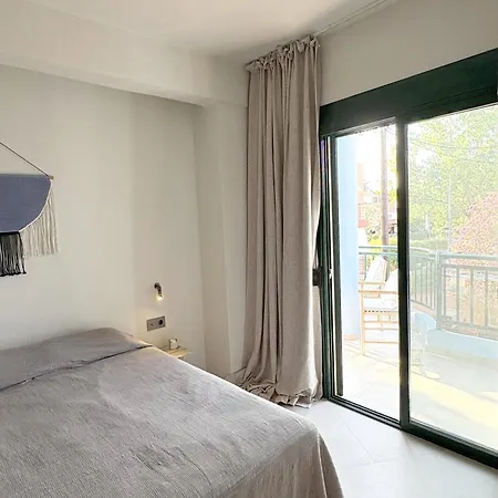 Blue House 30m From The With Sea View Nikiti (Sithonia)