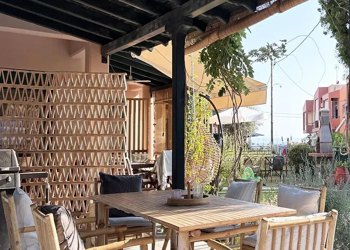 Hébergement de vacances Blue House 30m From The With Sea View *