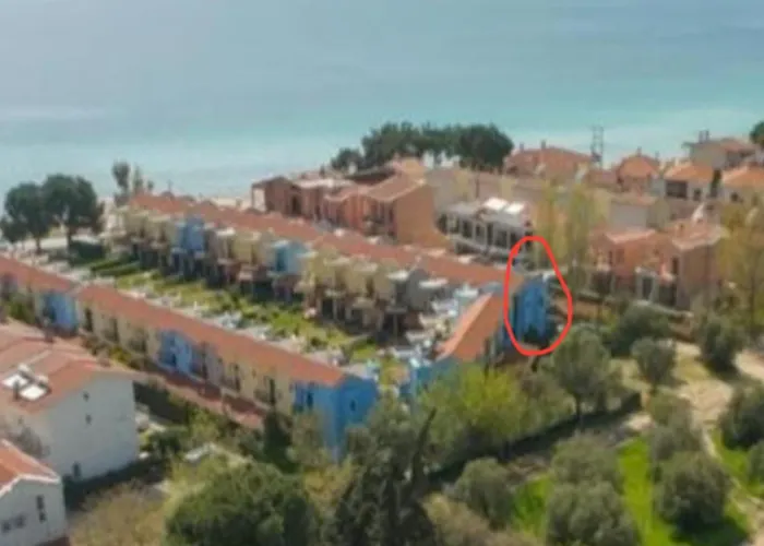 Blue House 30m From The With Sea View